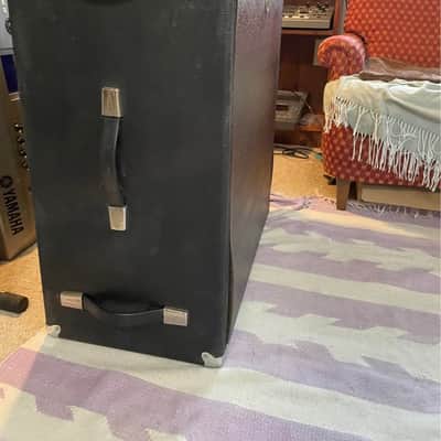 Ampeg V4 100W 8Ohm 4x12 Cabinet image 5