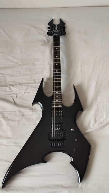 B.C. Rich Beast 2002 Korea - Black Gloss image 1
