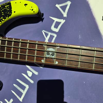 Squier MB-4 Modern Bass 2002 - 2010 - Skull and Crossbones image 12