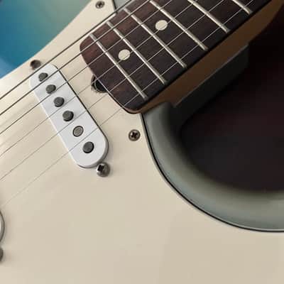 1983 Fender "Dan Smith" Stratocaster with Rosewood Fretboard - Blue Stratoburst image 5