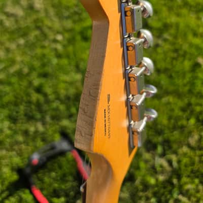 Fender Road Worn '60s Stratocaster with Rosewood Fretboard - Sunburst image 10