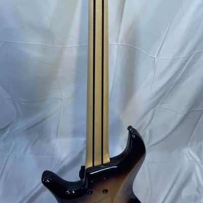 F bass VF5 2015 Sunburst image 7