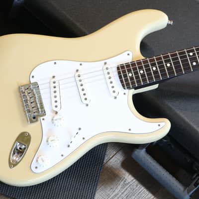 Mint! 2025 Fender Limited Edition American Pro Stratocaster w/ Rosewood Neck Electric Guitar Desert Sand + COA OHSC image 3