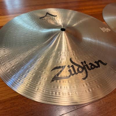 Zildjian 14" A Series New Beat Hi-Hat Cymbals (Pair) 2013 - Present - Traditional image 4