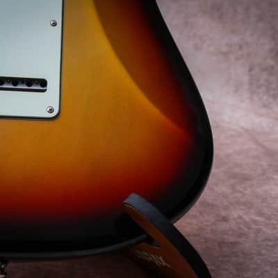 FENDER USA American Elite Stratocaster "3-Color Sunburst + Rosewood" (2020) image 19