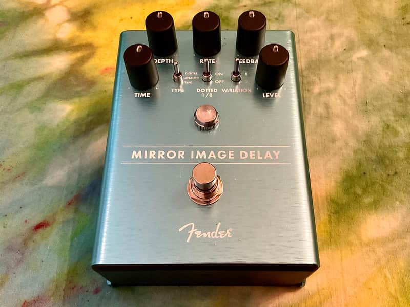 Fender Mirror Image Delay