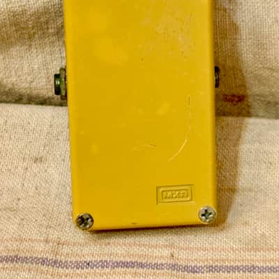 MXR Distortion + Plus 1980 - Block Logo-Yellow image 9