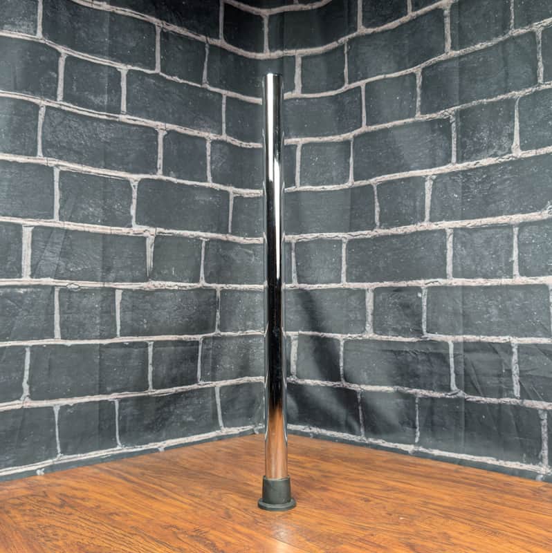 Alesis Vertical Drum Rack Tube with Rubber Foot – 28" x 1.5" – Heavy‑Duty Electronic Drum Rack Hardware image 1