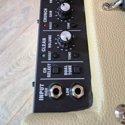 Roland Blues Cube Stage combo with switching pedal and cover image 2