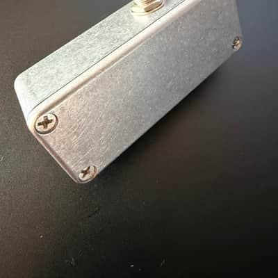Loop Master Polarity pedal 2010s - aluminium image 3