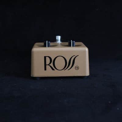 Ross Distortion 1970s. Serviced image 2
