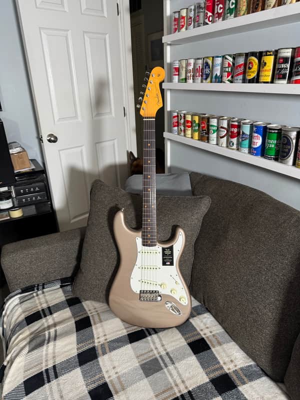 Fender American Vintage II '65 Stratocaster 2025 - Present Shoreline Gold