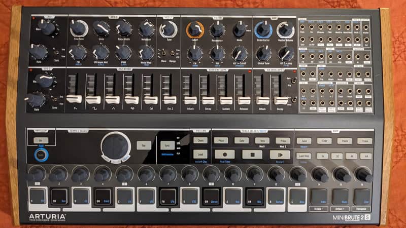 Arturia Minibrute 2s + Rackbrute 6U image 1