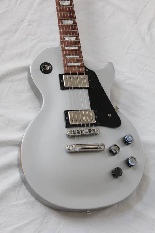 ど*り様 Gibsonギブソン/Les Paul Studio Silver P ど*り様 Gibson
