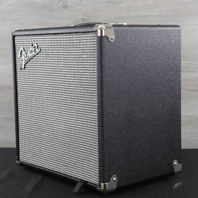 Fender Rumble 25 V3 25-Watt 1x8" Bass Combo Black image 3