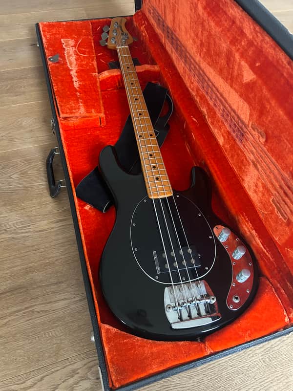 Music Man StingRay with Maple Fretboard