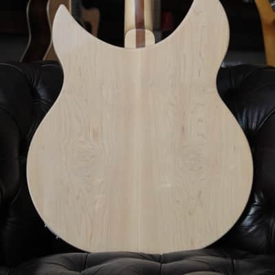 Rickenbacker 330/12 2013 - Mapleglo image 8