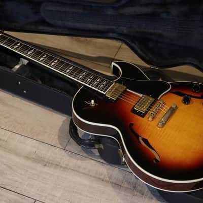 Gibson Es137 Custom Tri-Burst 2003 image 3