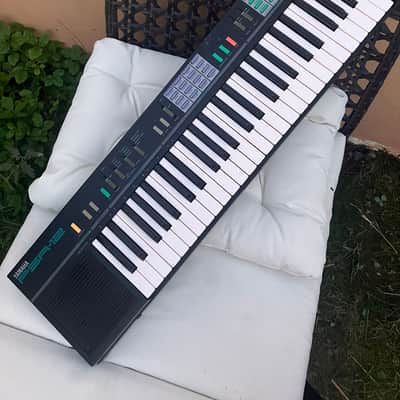 Yamaha PSR-12 portasound 1980s