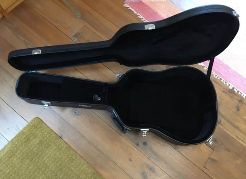Taylor  Acoustic guitar case  2017+ - Black image 1