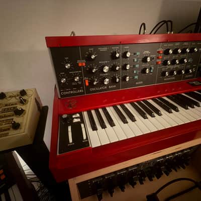 Moog Geddy Lee Minimoog Model D 44-Key Monophonic Synthesizer 2025 - Present - Red / Black image 2
