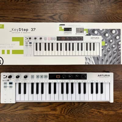 Arturia KeyStep 37 MIDI Controller 2021 - 2025 - White image 1
