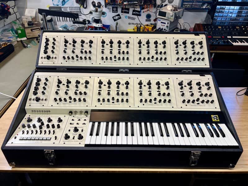 Oberheim EVS-1 Eight Voice Synthesizer 1975 - Black / Cream image 1