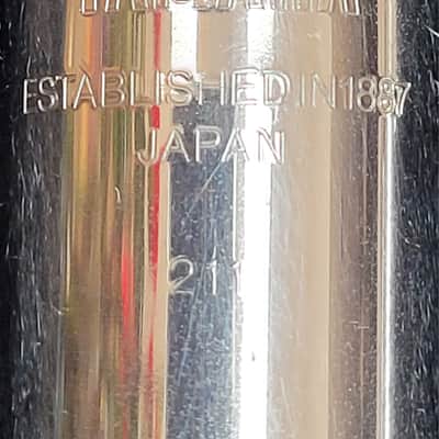 Yamaha (closed hole) Flute, Model YFL-211 - 2026 - Silver -BEAUTIFUL! image 3