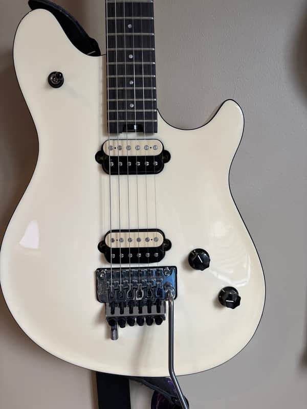 EVH Wolfgang 2021 - White/Ivory image 1