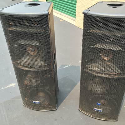 Mackie SA1232 powered PA speakers pair excellent image 4