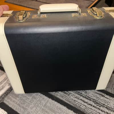 Crosley Suitcase Carrying Turntable-Speaker CR6019A-BK 2014 - Black/Tan w/Power Supply image 14