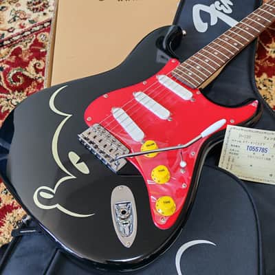 *NEW OLD STOCK* 2010 Fender Japan Disney Official Mickey Mouse Stratocaster ST-Mickey D-120, 1 of 100, MIJ image 2