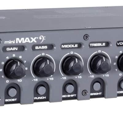 Peavey MiniMAX 600-Watt Lightweight Bass Amp Head image 4