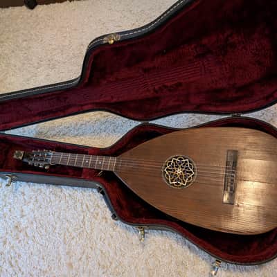Six-String Lute / Bowl Back Guitar with Guild Hardshell Case, German Antique image 3