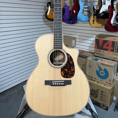 Larrivee VM-40 Acoustic Guitar - Natural w/OHSC & PLEK*D #055 image 5