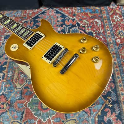 Gibson Les Paul Classic Honeyburst Solid Body - 2006 image 5