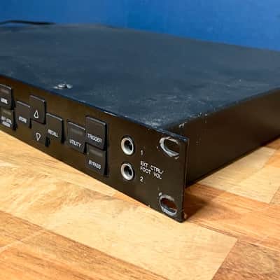 Yamaha SPX900 Professional Multi-Effect Processor - Black image 4