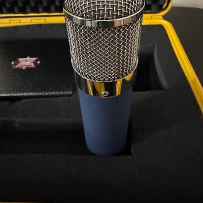BeesNeez Microphones Mahalia image 3