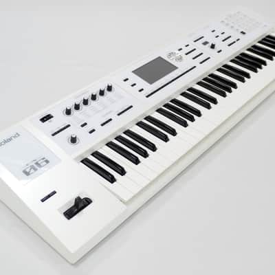 Roland FA-06 White + Softcase