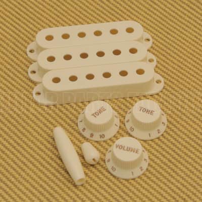 099-2097-000 Fender '60s Stratocaster Strat Accessory Kit Knobs Covers Tips Vintage White