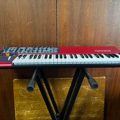 Clavia nord lead 2x 20-voice Analog Modeling Synthesizer w/ gig bag image 4
