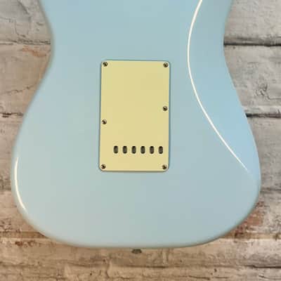 Fender Limited Edition Vintera II Road Worn '60s Stratocaster -- Sonic Blue image 5