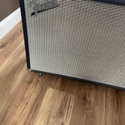Fender Super-Sonic 60 212 Enclosure 120-Watt 2x12" Guitar Speaker Cabinet 2010 - Present - Black image 2