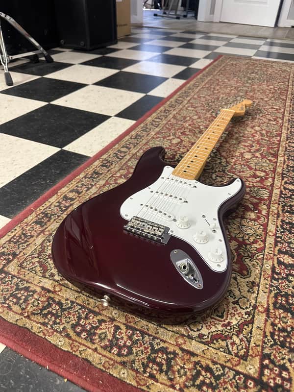 Fender MIM Standard Stratocaster 1996 Midnight Wine image 1