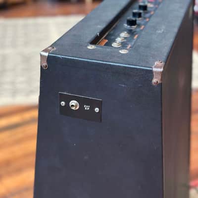 Treble Clef Junior 60 Watt 2X12" Bass Combo image 10