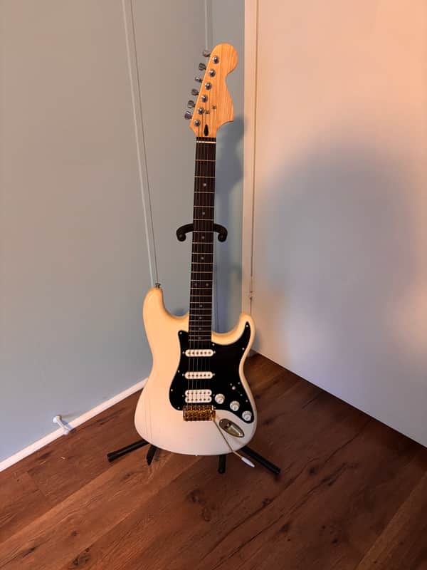 1995 Fender Squier Series Partscaster image 1