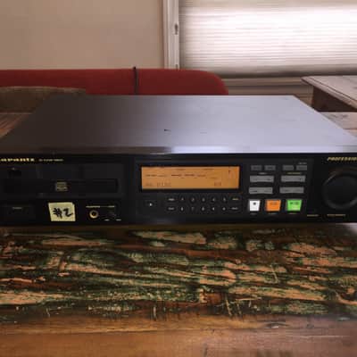 Marantz PMD 331/U1B Professional CD Player (Hard to find) image 1