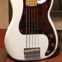 Squier by Fender Precision White
