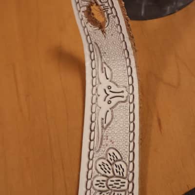 Gretsch Vintage Tooled Leather Guitar Strap, White (USED) image 4