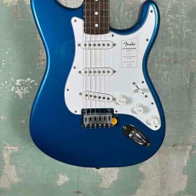 Fender Standard Stratocaster 2025 - Present - Aqua Marine Metallic image 2